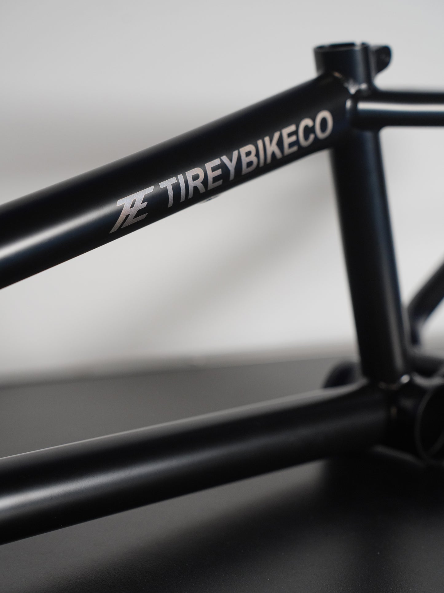 TIREY HIUFO TI" 16/18" Frame